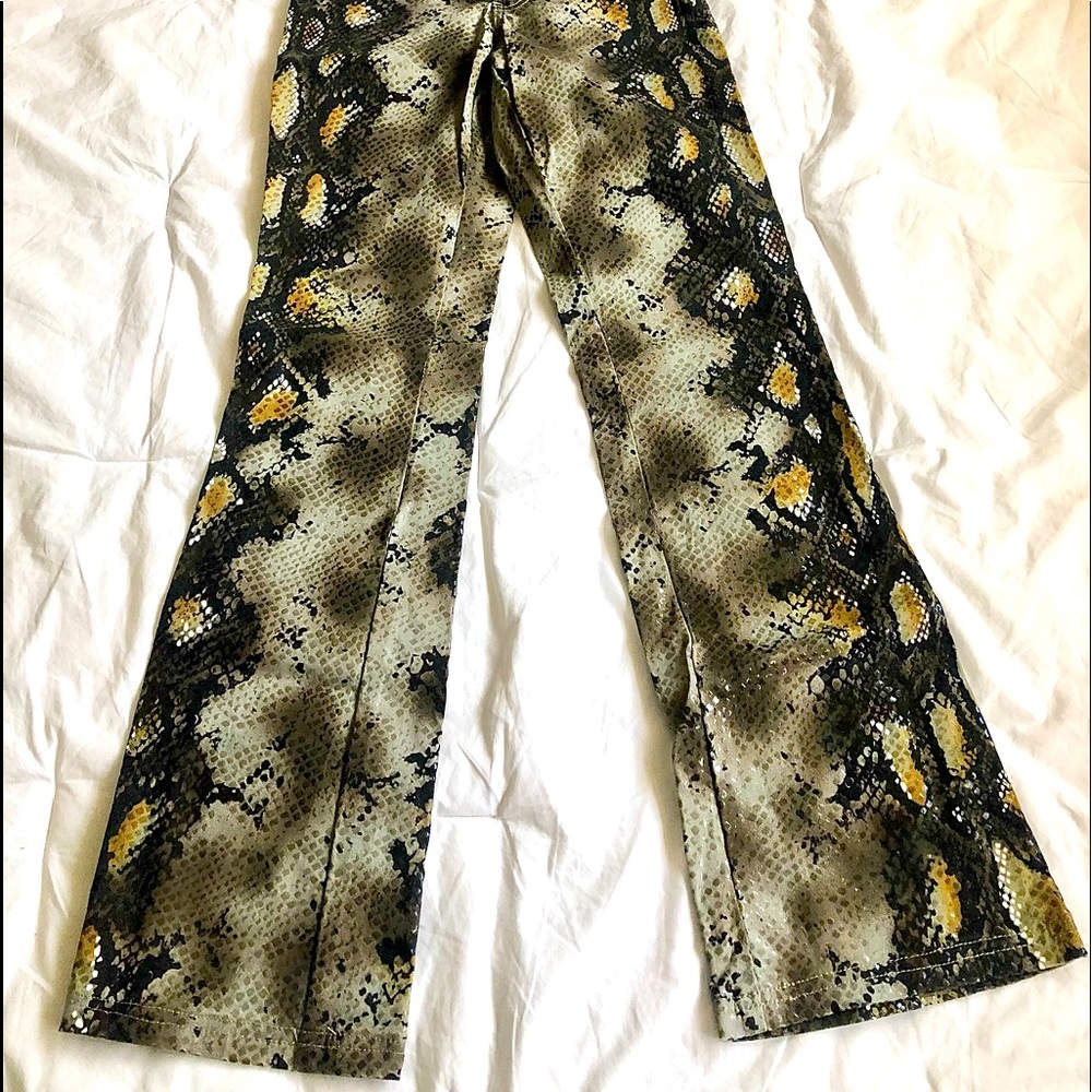 Snake skin print jean